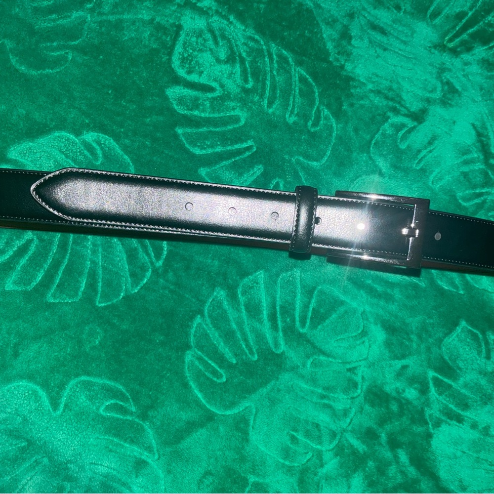 Black leather belt by Dockers L 38-40 worn once
